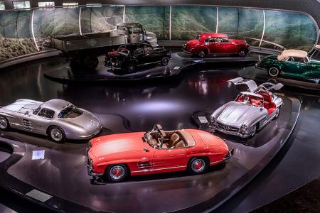 Mercedes-Benz Museum Mythosraum 4 300 S 300 SL 300 SLR