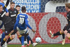 Schalke setzt sich von Abstiegszone wieder ab