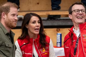 Invictus Games: Prinz Harry feiert mit Fans und dänischen Royals