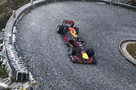 Sebastien Buemi - Red Bull - Showrun - Gotthard-Pass - RB8 - 2017