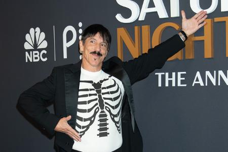 Hier posiert Anthony Kiedis, Sänger der Red Hot Chili Peppers.