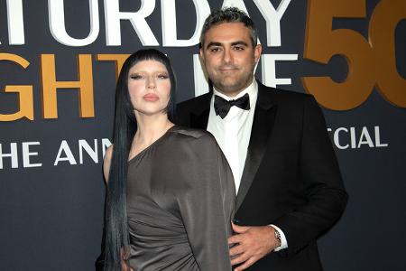 ...und auch Lady Gaga hatte ihren Liebsten (Michael Polansky) dabei.