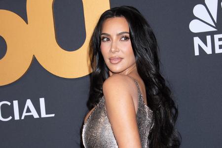 Kim Kardashian gehörte ebenso zu den Gästen wie...