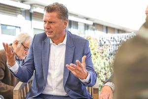 ZDF: Kinhöfer wird neuer Schiedsrichter-Experte