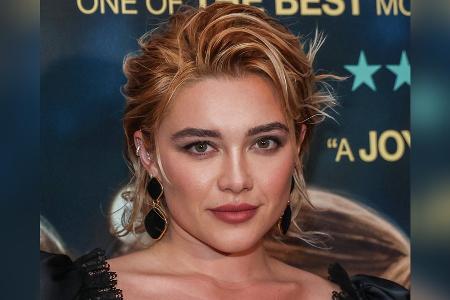 Spin-off von James Bond: Florence Pugh soll Miss Moneypenny werden