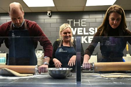 Prinz William und Prinzessin Kate: Kuchenbacken in Wales