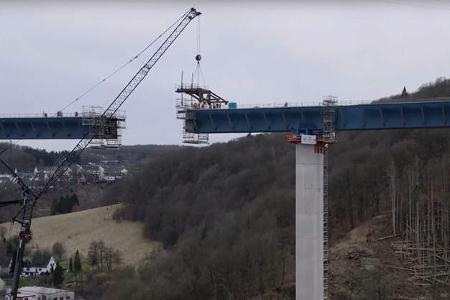 Rahmedebrücke Stahlhochzeit