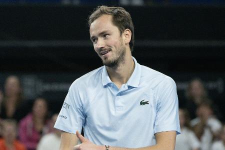 Tennis: Medwedew legt sich mit Schiedsrichter an und verliert