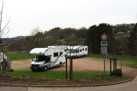 Wohnmobilstellplatz am Wingertsweiher
