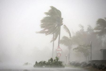 Wirbelsturm auf La Réunion: Kanuslalom-Team sitzt fest