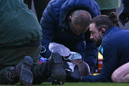 FA Cup: Mateta nach Horror-Foul im Krankenhaus