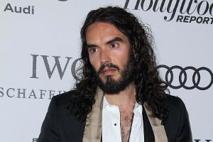 Russell Brand wegen sexuellen Missbrauchs angeklagt