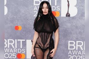 Charli xcx ist in ihrer "Free the Nipple"-Ära