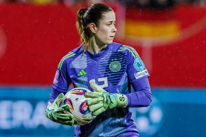 Offiziell: Nationaltorhüterin Johannes wechselt nach Wolfsburg