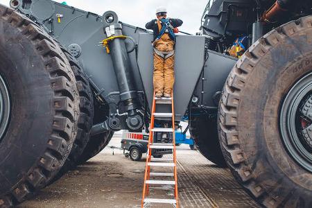 Liebherr T 264 Muldenkipper Bauma 2016