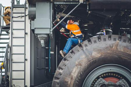 Liebherr T 264 Muldenkipper Bauma 2016