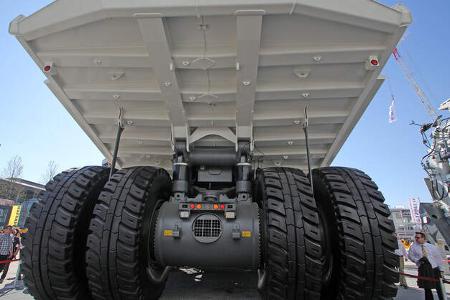 Liebherr T 264 Muldenkipper Bauma 2016