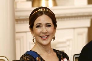 140 Jahre nicht getragen: Königin Mary glänzt mit besonderem Schmuck