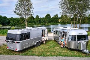 Eriba Touring 820 vs. Airstream 648 International f