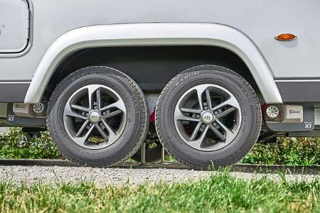 Eriba Touring 820 vs. Airstream 648 International f