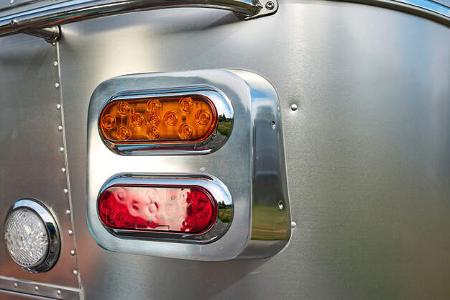 Eriba Touring 820 vs. Airstream 648 International f