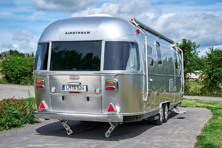 Eriba Touring 820 vs. Airstream 648 International f