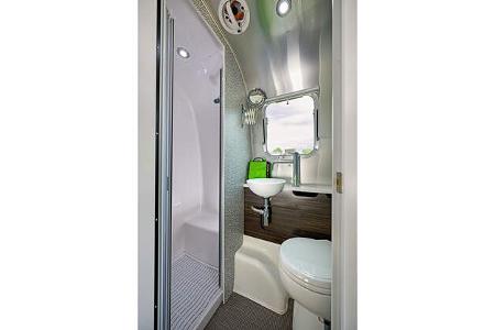 Eriba Touring 820 vs. Airstream 648 International f