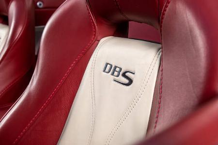 Aston Martin DBS, Interieur