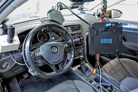 Armaturenbrett, Lenkrad, TestausrŸstung