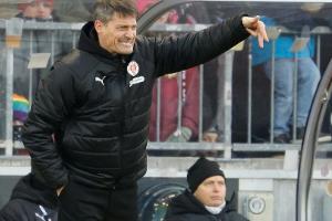 Blessin ohne Zweifel: "Nicht alles über den Haufen werfen"