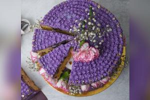 Süße Versuchung: Edle Vanilletorte mit Lavendel-Frosting