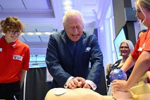 König Charles: Royaler Einsatz beim Erste-Hilfe-Kurs