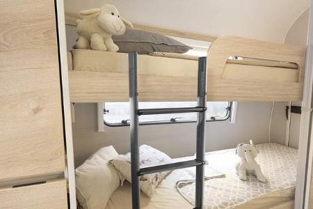 Dethleffs Camper 560 FMK, Wohnmobil, Wohnwagen