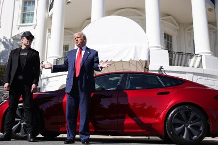 Als würde sein Terminplan aktuell nicht mit Handelskriegen an allen Fronten und einem echten Krieg in der Ukraine aus allen Nähten platzen, fand Donald Trump am Dienstag (11. März) Zeit, seinem guten ...