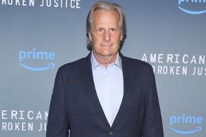 Dritte "Shrinking"-Staffel: Jeff Daniels wird zu Jason Segels Vater