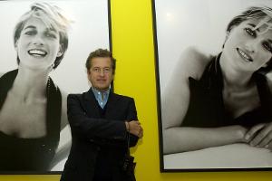 Diana bis Queen Victoria: Neue Ausstellung zeigt royalen Dresscode