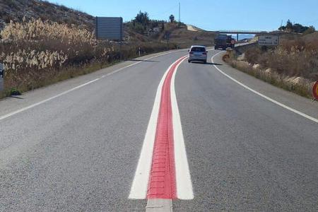 Spanien roter Mittelstreifen