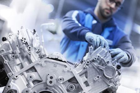 BMW V8 Motor Bau Produktion 