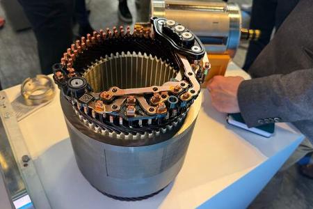 02/2025 BMW Werk Landshut Komponentenfertigung Neue Klasse Batterie und Leistungselektronik Energy Master