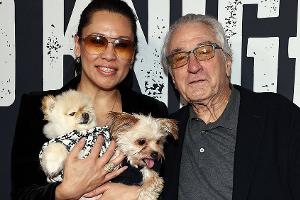 Robert De Niro stellt neuesten Film mit seinen Hunden vor