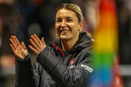 Im Sommer: Bayern holen Mittelfeldspielerin Dunst aus Frankfurt