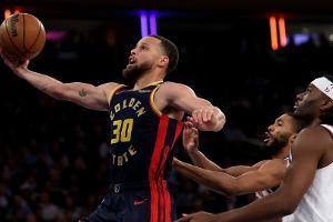 NBA: Curry verletzt sich bei Sieg über Toronto