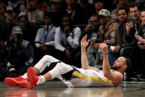 Beckenprellung: Curry fehlt den Warriors nur kurz
