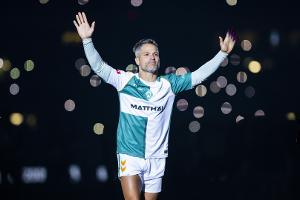 "Unfassbar stolz": Emotionaler Diego-Abschied in Bremen