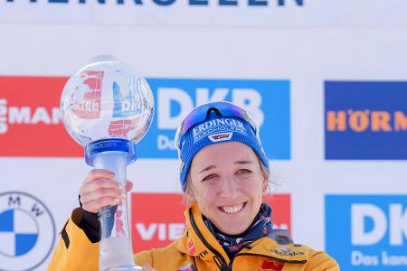 Krönung einer Biathlon-Karriere - ... und sichert sich mit einem Vorsprung von 20 Punkten auf Jeanmonnot die Große Kristallkugel. Preuß ist auf dem Biathlon-Gipfel angekommen!
