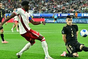 Bayern-Star Davies bei Länderspiel verletzt