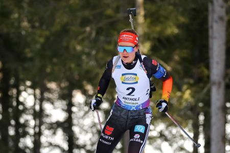 Selina Grotian - Note 2,0 - Im Schatten von Preuß kürte sich Grotian heimlich, still und leise zur neuntbesten Biathletin der Welt - und das mit gerade einmal 20 Jahren. Ja, im Schießstand wäre eine bessere Trefferquote als ihre 84,7 Prozent drin gewesen. Aber das ist Meckern auf höchstem Niveau. Nach ihrem komplizierten Debüt-Jahr hat sie sich mehr als eindrucksvoll zurückgemeldet.