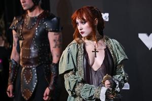 Ritterliche Eleganz: Warum "Medieval Core" jetzt im Trend liegt