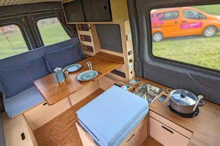 Sitzgruppe, Tisch, Innenraum