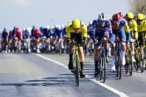 Nach schweren Stürzen: Molano siegt bei Brügge-De Panne